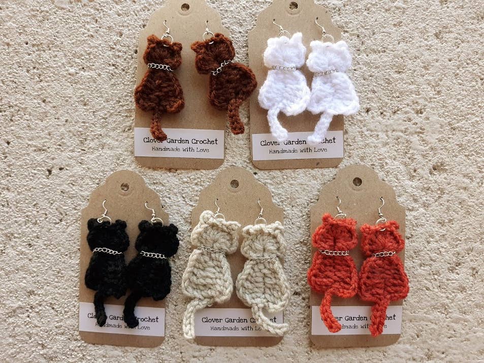 Crochet Cat or Fat Bottomed Kitten Kitty Earrings : Cream - off white