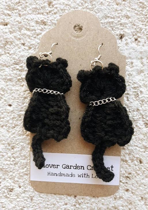 Crochet Cat or Fat Bottomed Kitten Kitty Earrings : Cream - off white